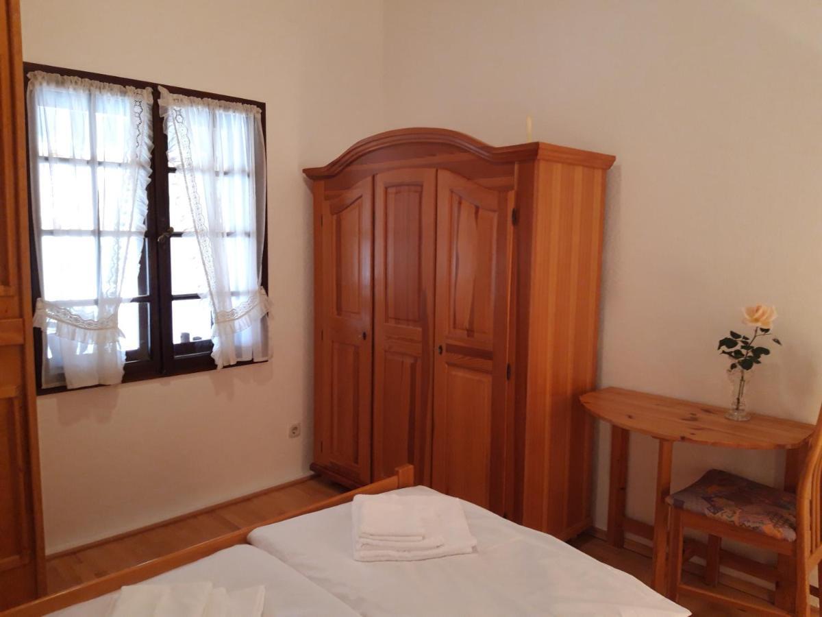 Villa Apartments Oliva Seget Vranjica Buitenkant foto