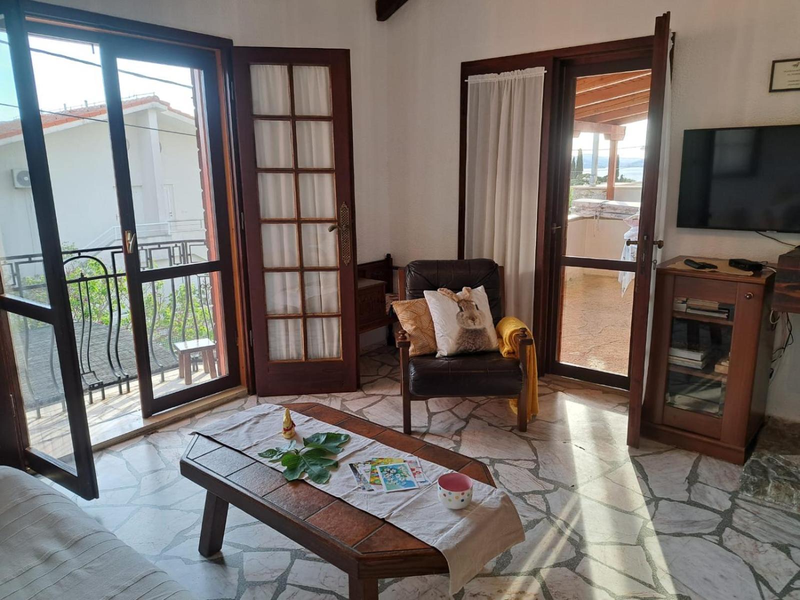 Villa Apartments Oliva Seget Vranjica Buitenkant foto