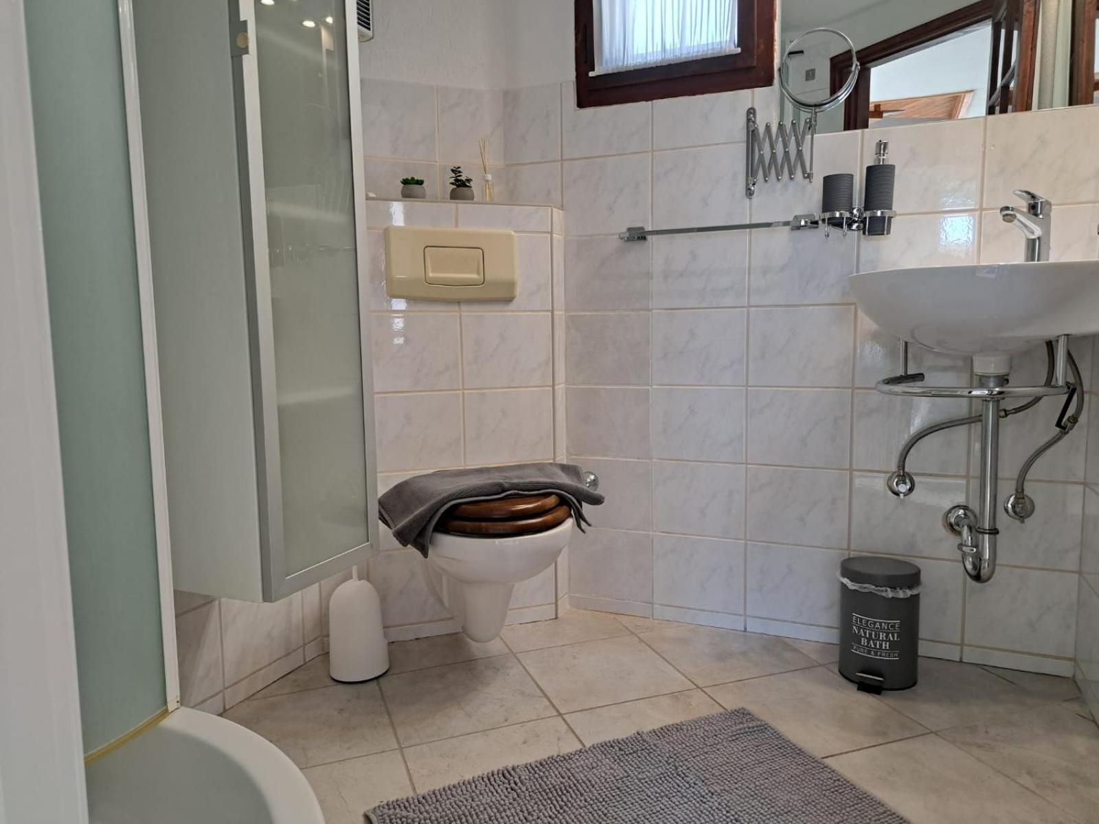 Villa Apartments Oliva Seget Vranjica Buitenkant foto