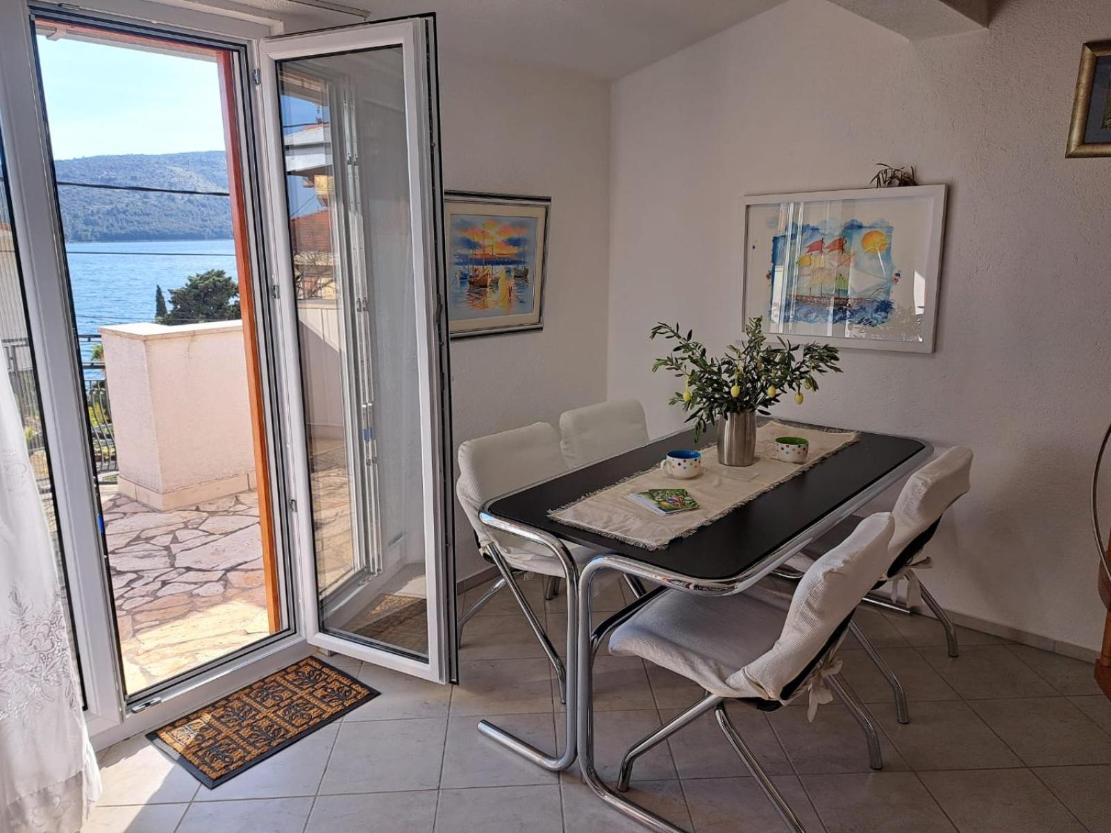 Villa Apartments Oliva Seget Vranjica Buitenkant foto