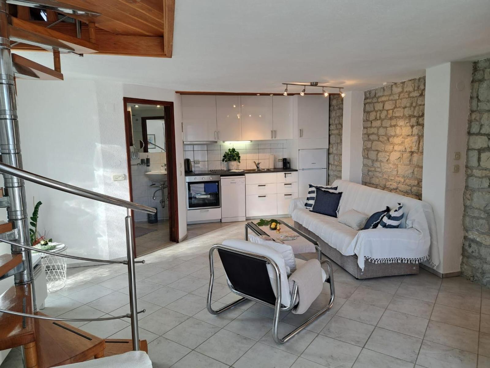 Villa Apartments Oliva Seget Vranjica Buitenkant foto