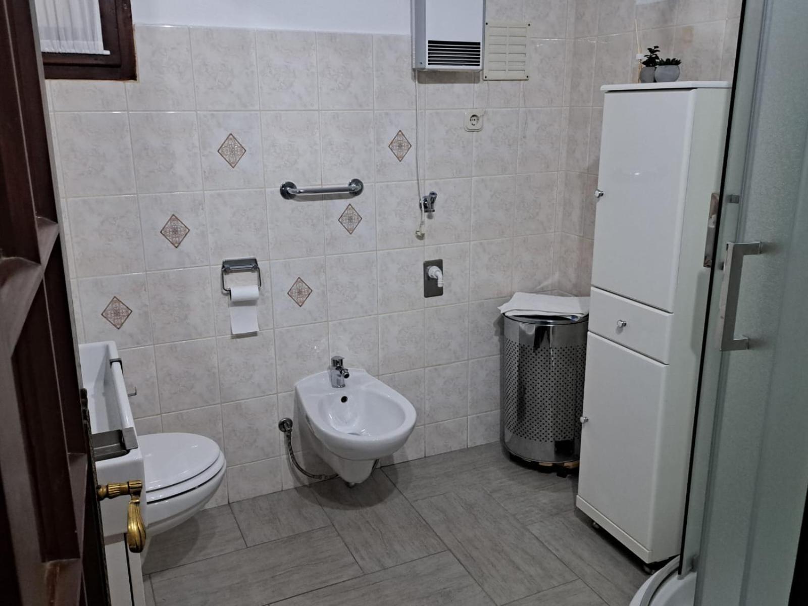 Villa Apartments Oliva Seget Vranjica Buitenkant foto