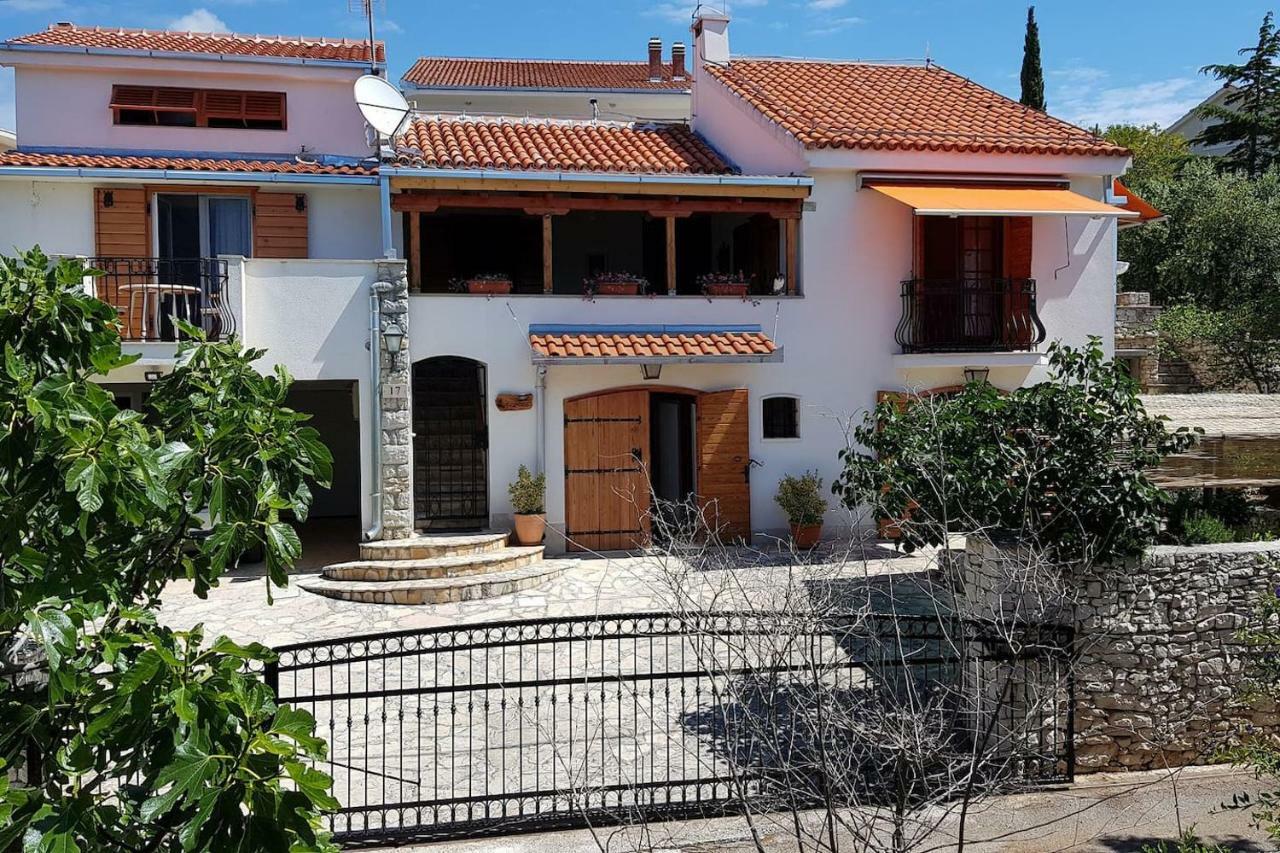 Villa Apartments Oliva Seget Vranjica Buitenkant foto
